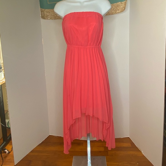 Leo meets Virgo strapless peach dress - Picture 1 of 4
